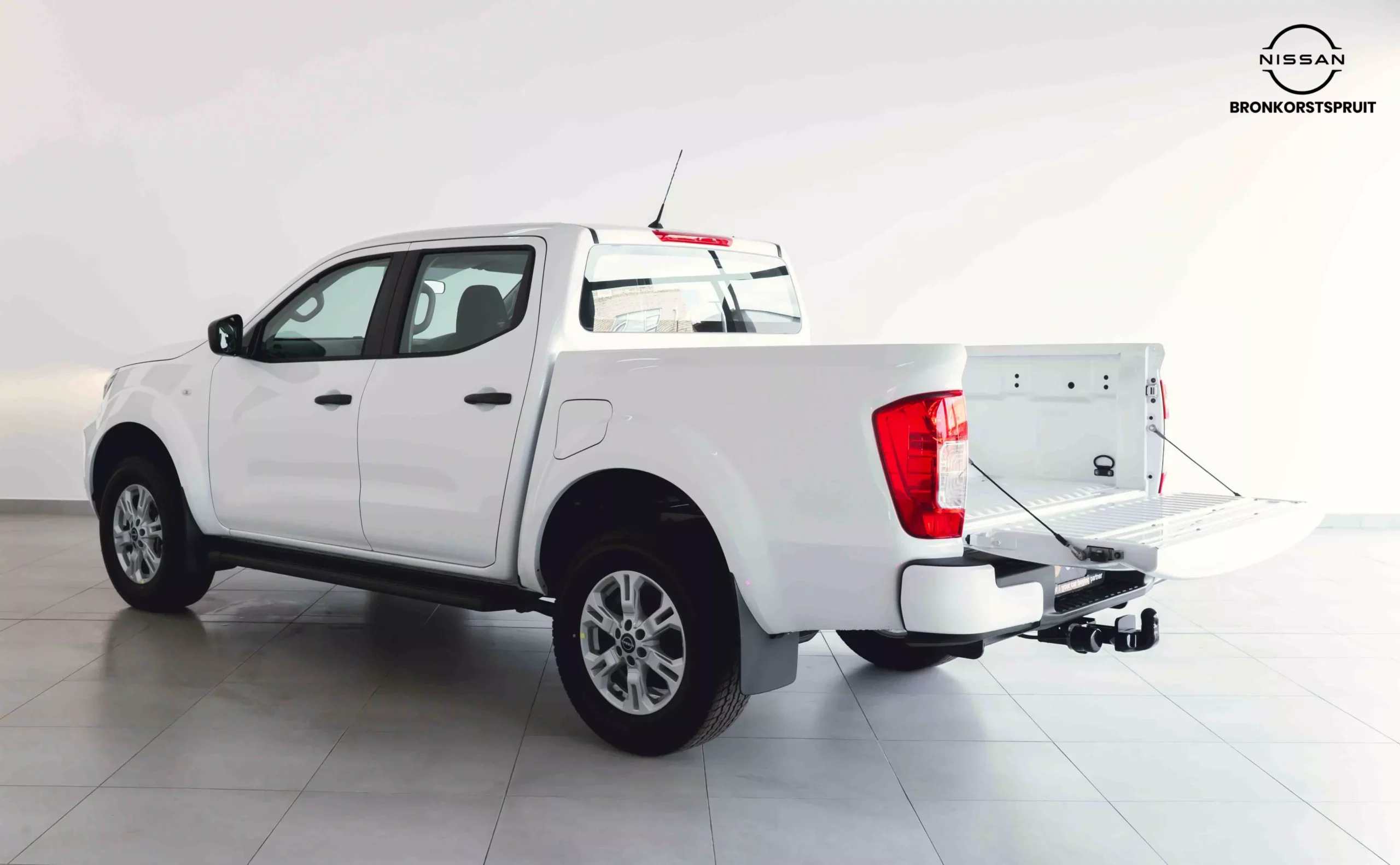 Vehicle Image for 3/3for Nissan Navara 2.5DDTi double cab SE Plus auto (automatic | diesel)